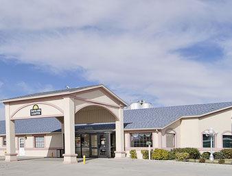 Rodeway Inn & Suites Guymon Exterior photo